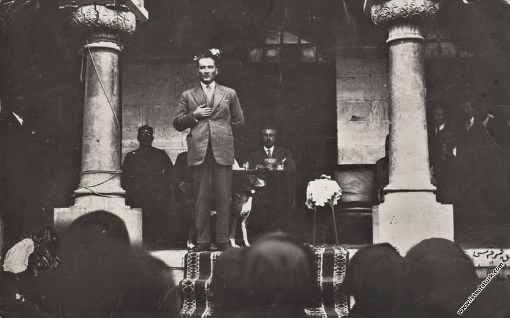 While giving his speech about wearing hats in Kastamonu. (30.08.1925)