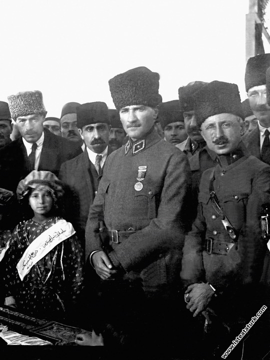 Ankara Hipodrom'da General Refet Bele ile Büyük Ta...