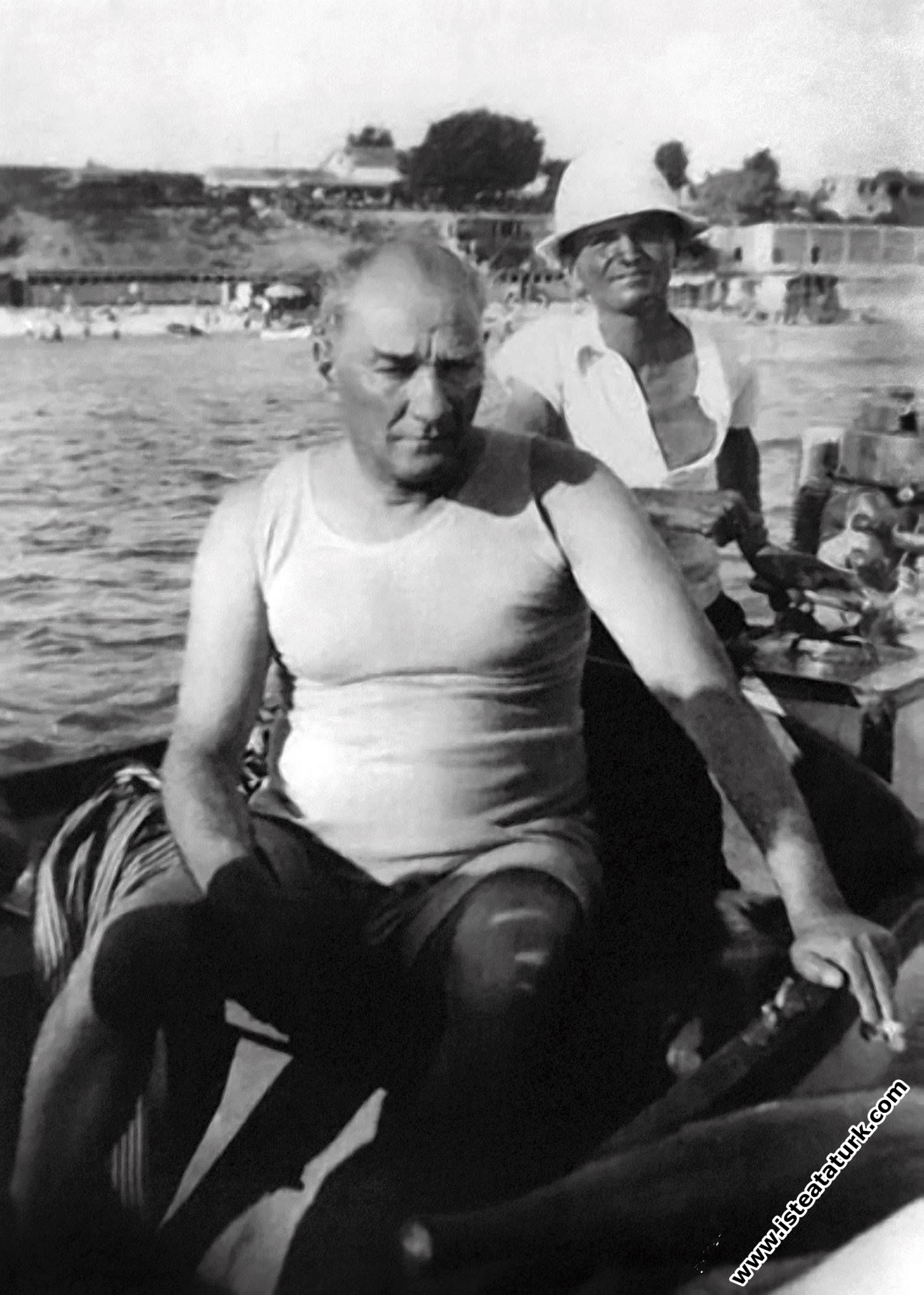 Mustafa Kemal Atatürk Florya'da, İstanbul. (07.08....