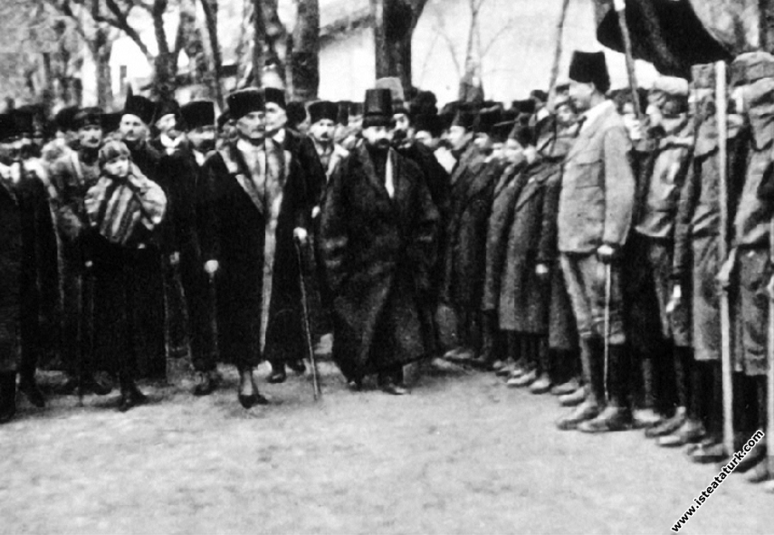 Gazi Mustafa Kemal Paşa, Konya'da karşılama töreni...