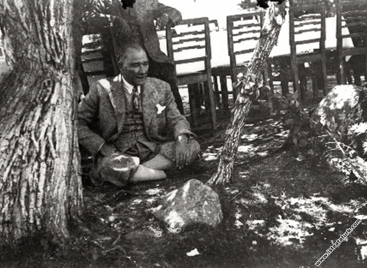 Mustafa Kemal Atatürk Kızılcahamam'da dinlenirken....