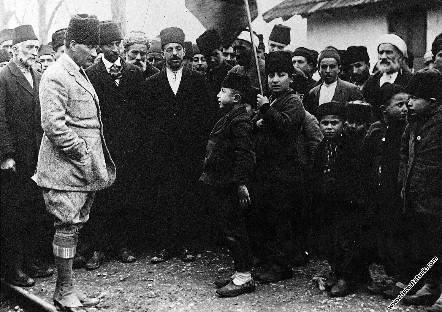 Mustafa Kemal Vezirhan'da, bir çocuk kendisine çok...