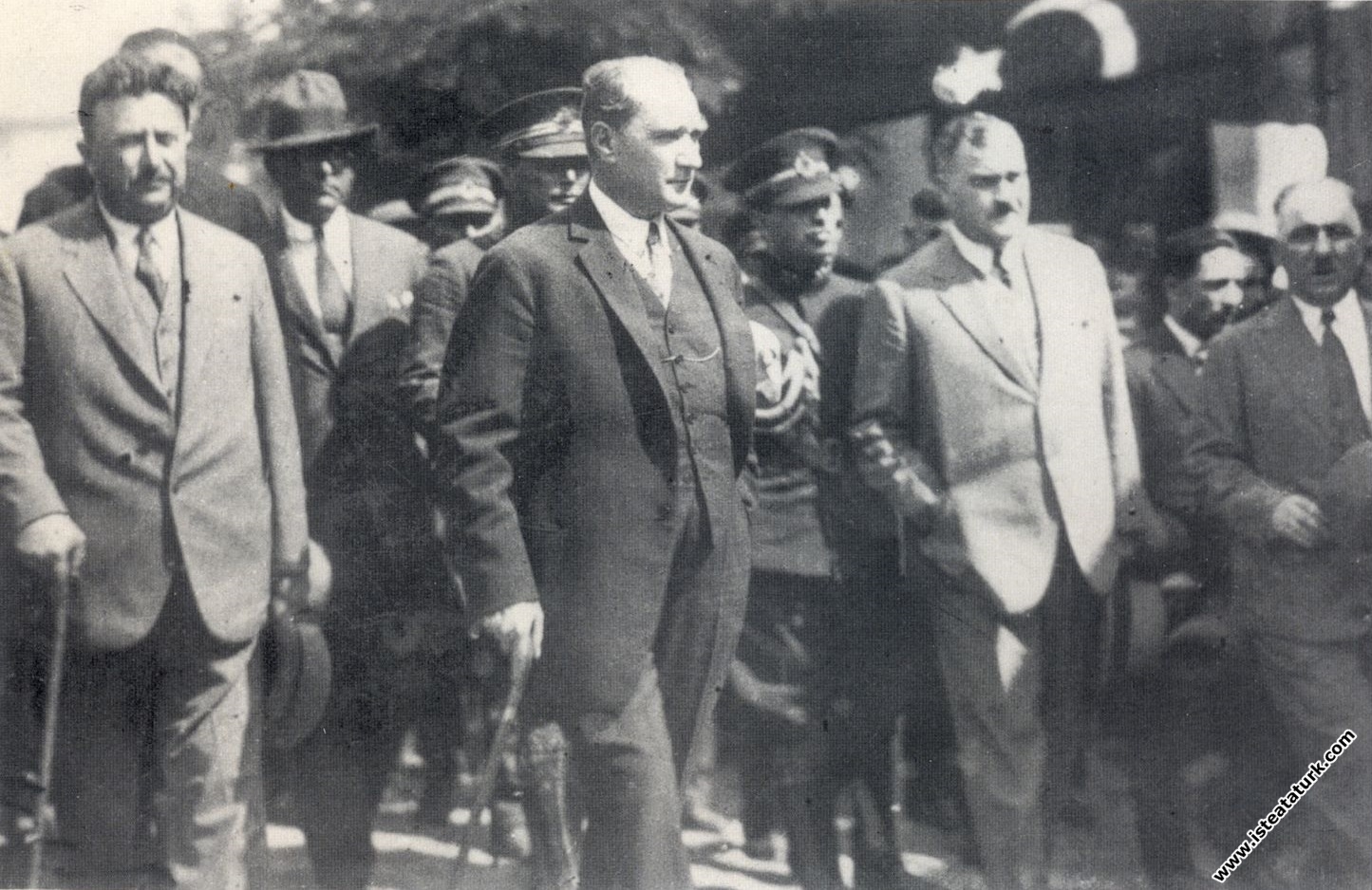 Mustafa Kemal Atatürk is in Tekirdağ, where he introduced the new letters. (23.08.1928)