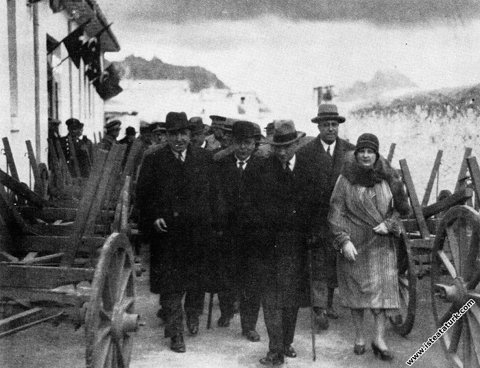 Mustafa Kemal Atatürk examining the construction of peasant cars in Afyon. (02.03.1931)