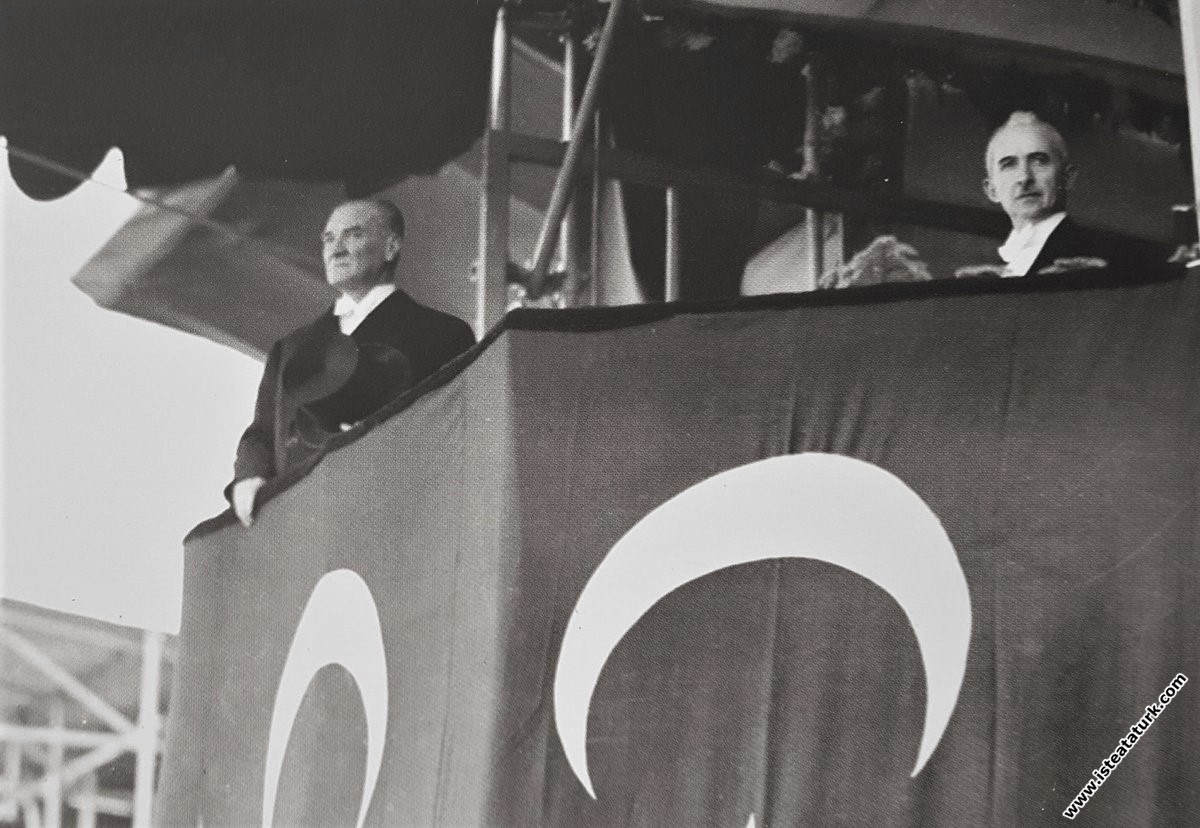 Mustafa Kemal Atatürk at the Republic Day Ceremonies, in the hippodrome area. (29.10.1936)