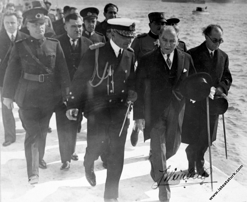 Mustafa Kemal Atatürk Yugoslav Kralı Alexandre ile...