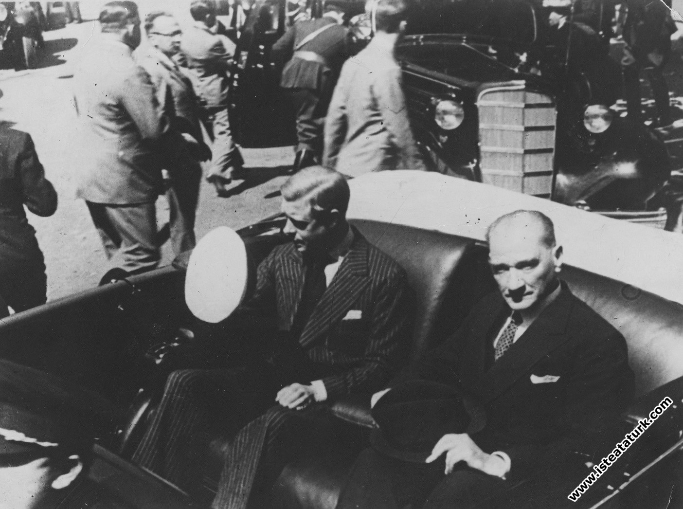 Mustafa Kemal Atatürk'ün İngiltere Kralı VIII. Edv...