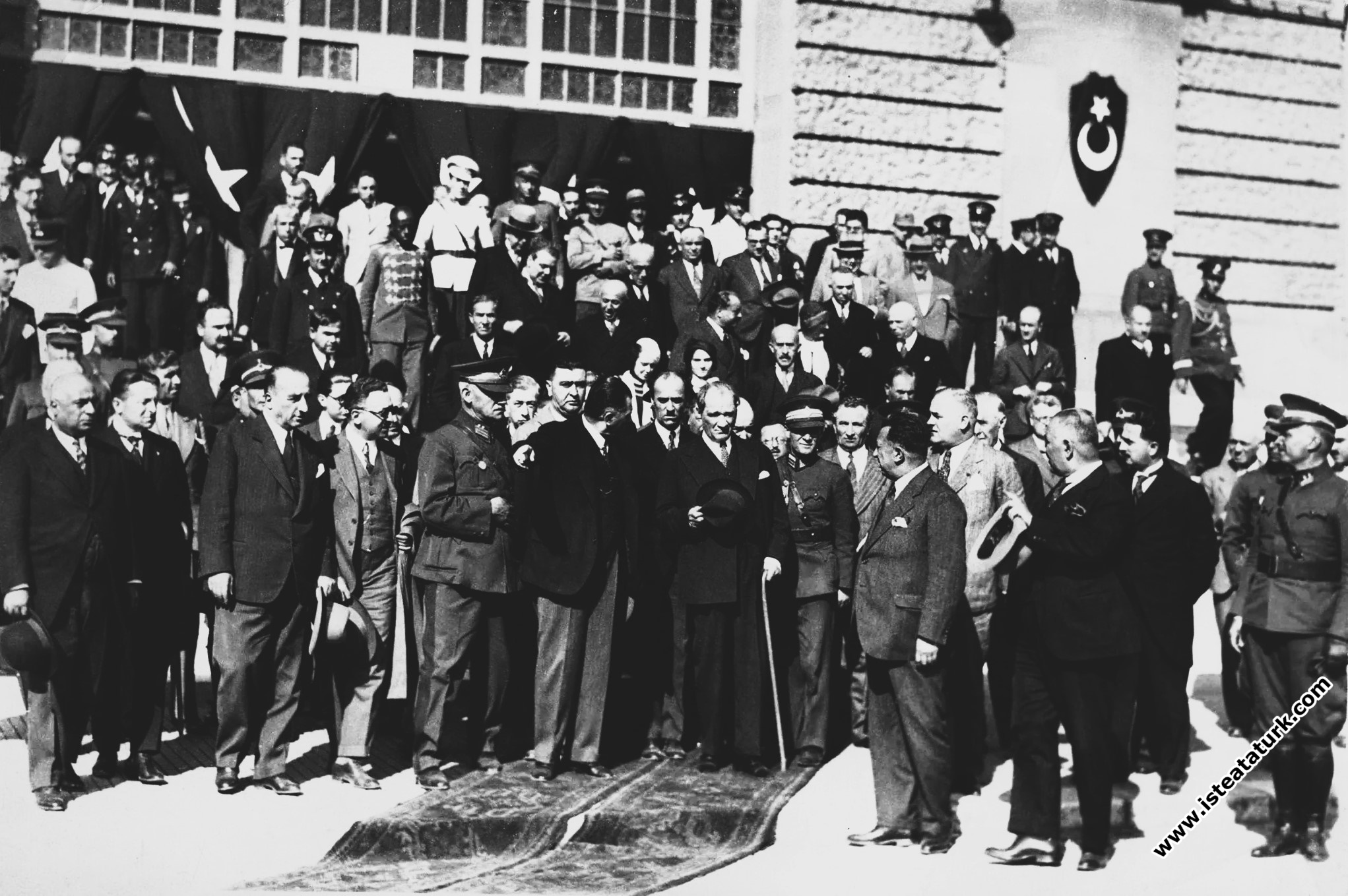 Mustafa Kemal Atatürk leaving Haydarpaşa Train Station in Istanbul. (12.09.1933)