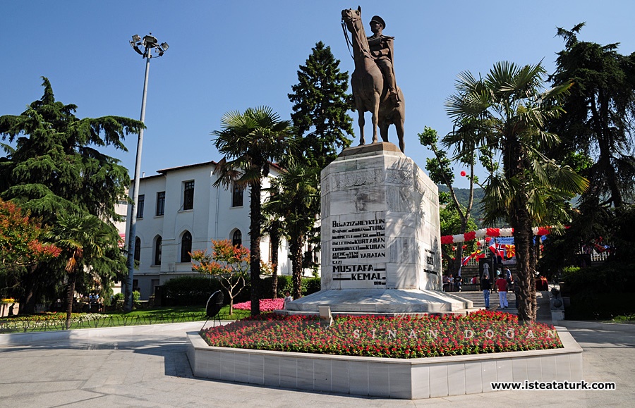 Bursa Ataturk Monument