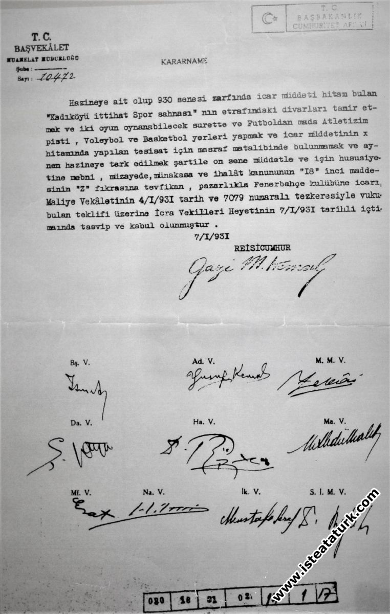 A document signed by Gazi Mustafa Kemal, which foresees the transfer of Fenerbahçe Stadium to the club for 10 years.