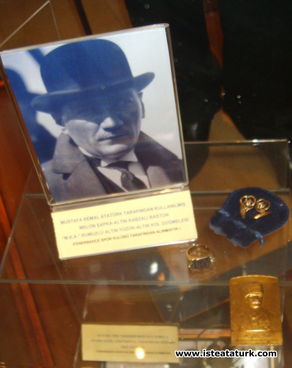 Atatürk's personal belongings in Fenerbahçe Club Museum.