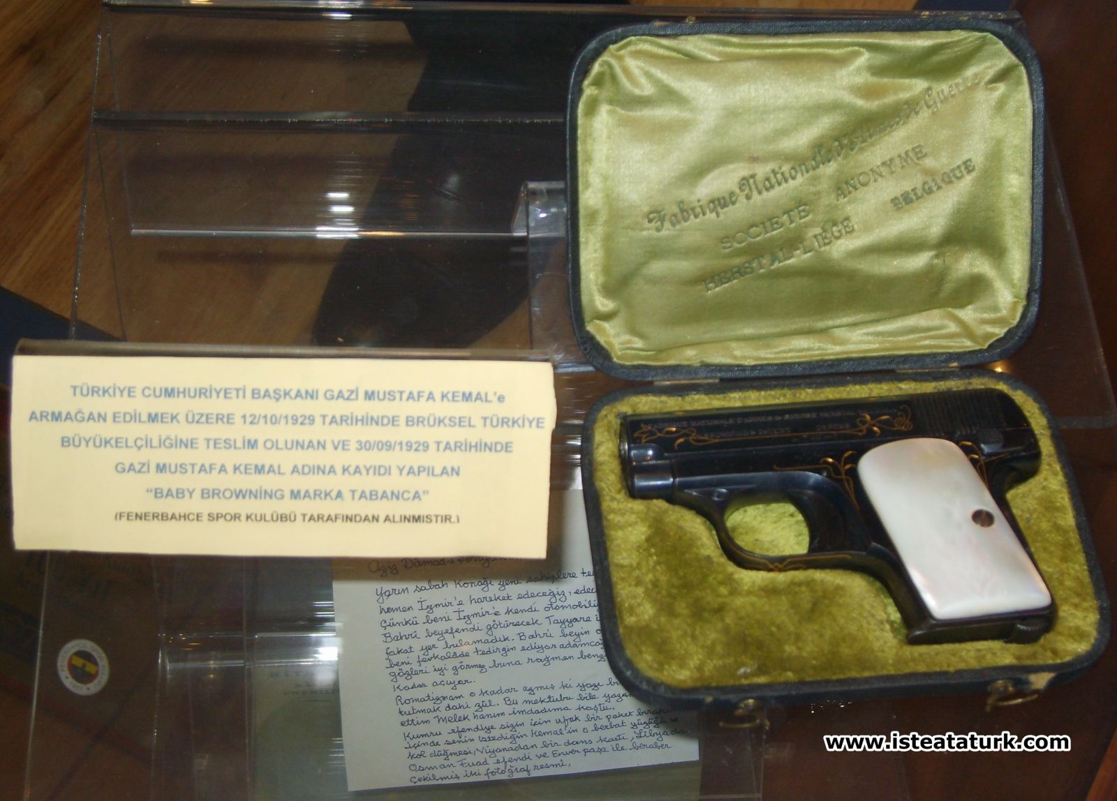 Atatürk's gun in Fenerbahçe Club Museum.
